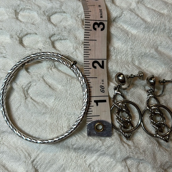 Set of 4 silver colored costume clip on earrings bundle 3 dangle and 1 hoop EUC - Picture 9 of 11